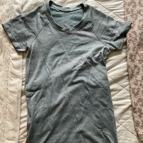 Lululemon Swiftly tech size 4 - Picture 2 of 4